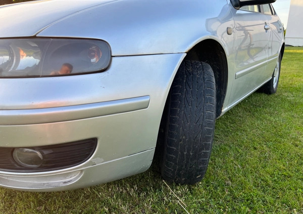 Seat Leon cena 6400 przebieg: 215615, rok produkcji 1999 z Września małe 562